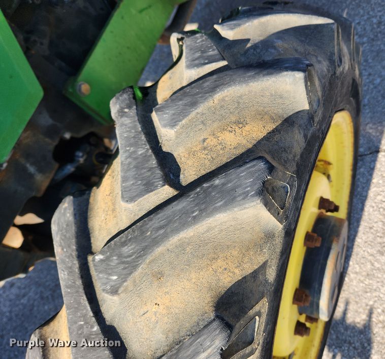 image for item JB9464 1992 John Deere 5300  MFWD tractor