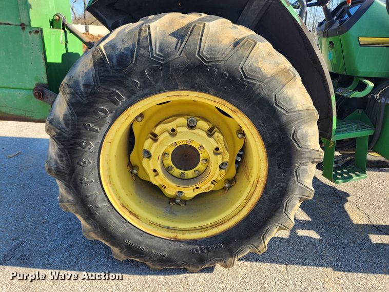 image for item JB9464 1992 John Deere 5300  MFWD tractor