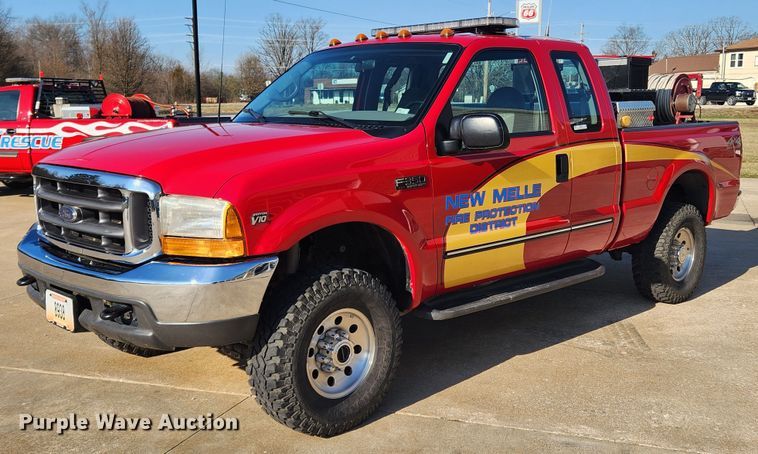 image for item JB9487 2000 Ford F350 Super Duty  SuperCab brush fire truck