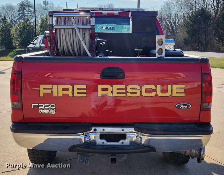 image for item JB9487 2000 Ford F350 Super Duty  SuperCab brush fire truck