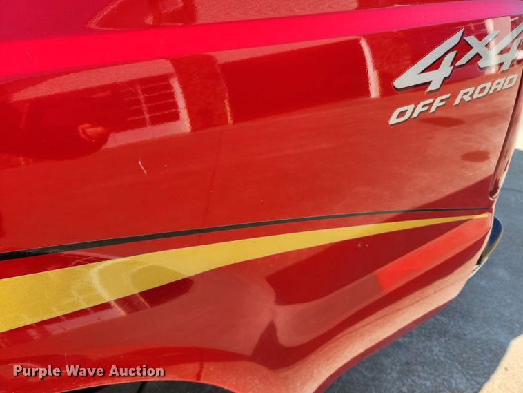 image for item JB9487 2000 Ford F350 Super Duty  SuperCab brush fire truck