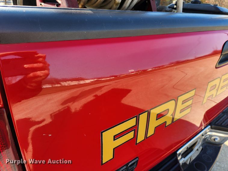 image for item JB9487 2000 Ford F350 Super Duty  SuperCab brush fire truck