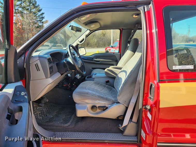 image for item JB9487 2000 Ford F350 Super Duty  SuperCab brush fire truck