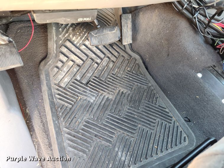 image for item JB9487 2000 Ford F350 Super Duty  SuperCab brush fire truck