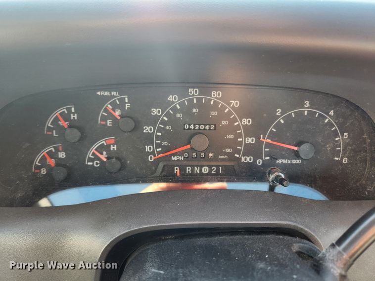 image for item JB9487 2000 Ford F350 Super Duty  SuperCab brush fire truck