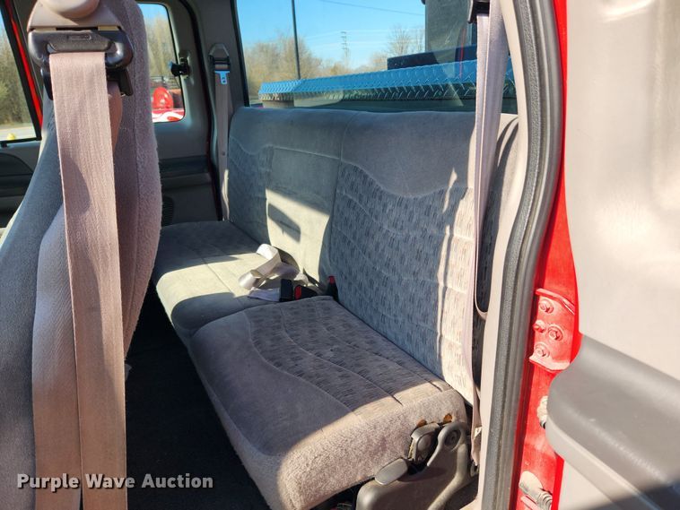 image for item JB9487 2000 Ford F350 Super Duty  SuperCab brush fire truck