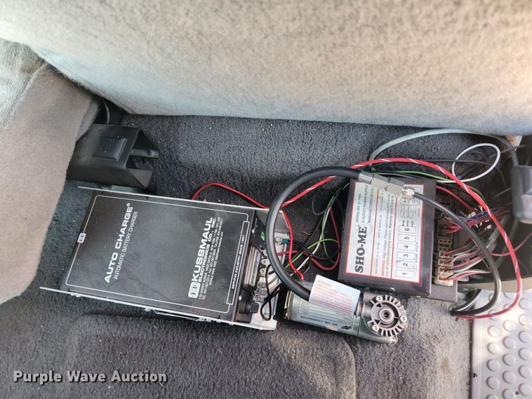 image for item JB9487 2000 Ford F350 Super Duty  SuperCab brush fire truck