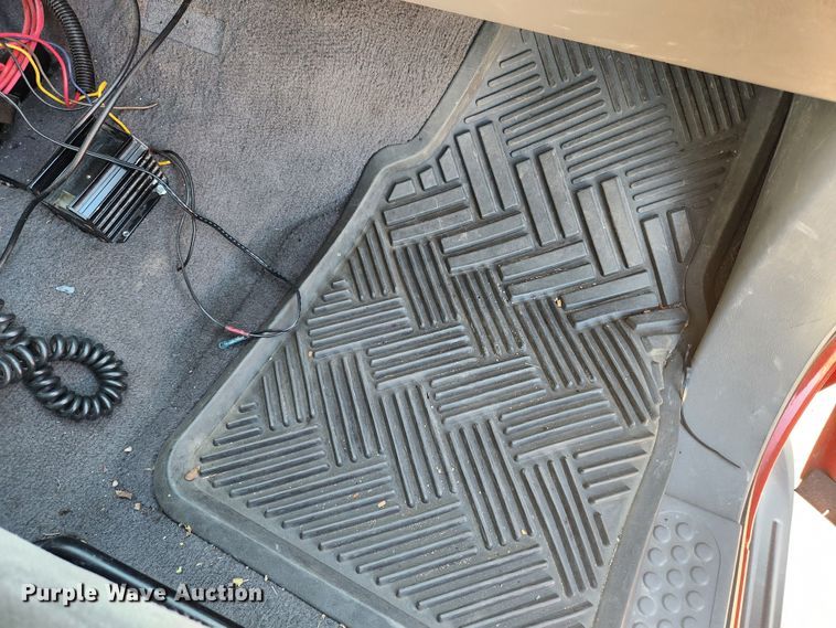 image for item JB9487 2000 Ford F350 Super Duty  SuperCab brush fire truck