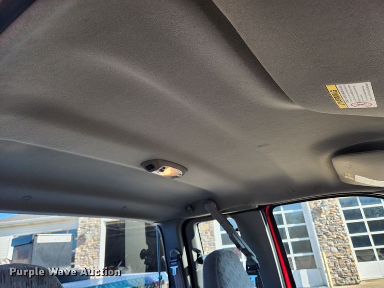 image for item JB9487 2000 Ford F350 Super Duty  SuperCab brush fire truck