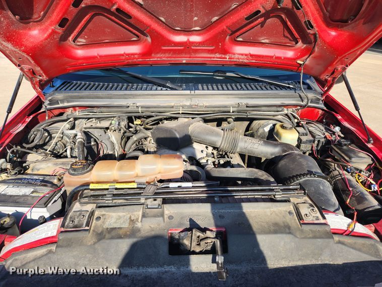 image for item JB9487 2000 Ford F350 Super Duty  SuperCab brush fire truck