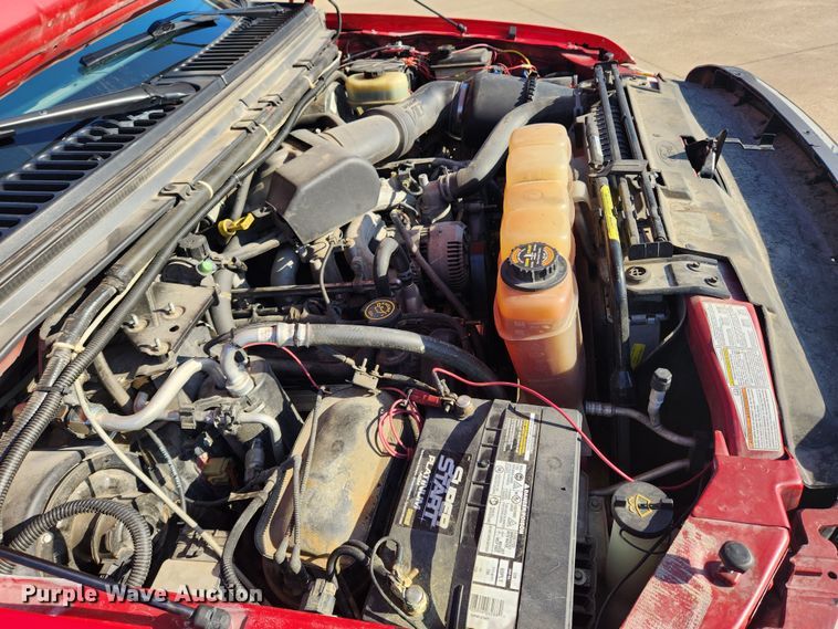 image for item JB9487 2000 Ford F350 Super Duty  SuperCab brush fire truck