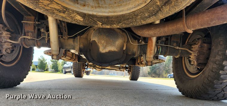 image for item JB9487 2000 Ford F350 Super Duty  SuperCab brush fire truck