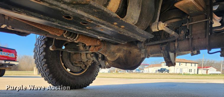 image for item JB9487 2000 Ford F350 Super Duty  SuperCab brush fire truck