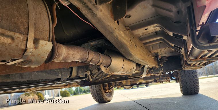 image for item JB9487 2000 Ford F350 Super Duty  SuperCab brush fire truck