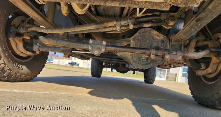 image for item JB9487 2000 Ford F350 Super Duty  SuperCab brush fire truck