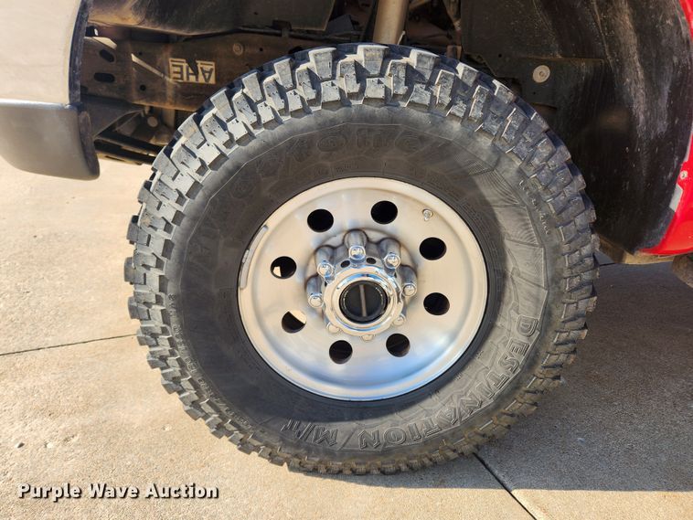 image for item JB9487 2000 Ford F350 Super Duty  SuperCab brush fire truck