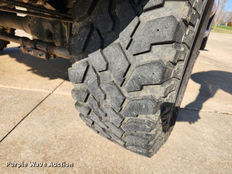 image for item JB9487 2000 Ford F350 Super Duty  SuperCab brush fire truck