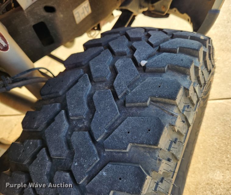 image for item JB9487 2000 Ford F350 Super Duty  SuperCab brush fire truck