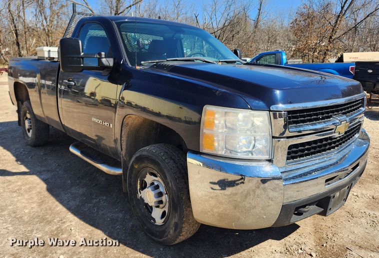 image for item JB9489 2007 Chevrolet Silverado 2500HD  pickup truck
