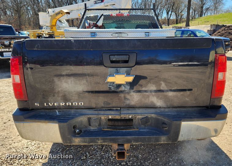 image for item JB9489 2007 Chevrolet Silverado 2500HD  pickup truck