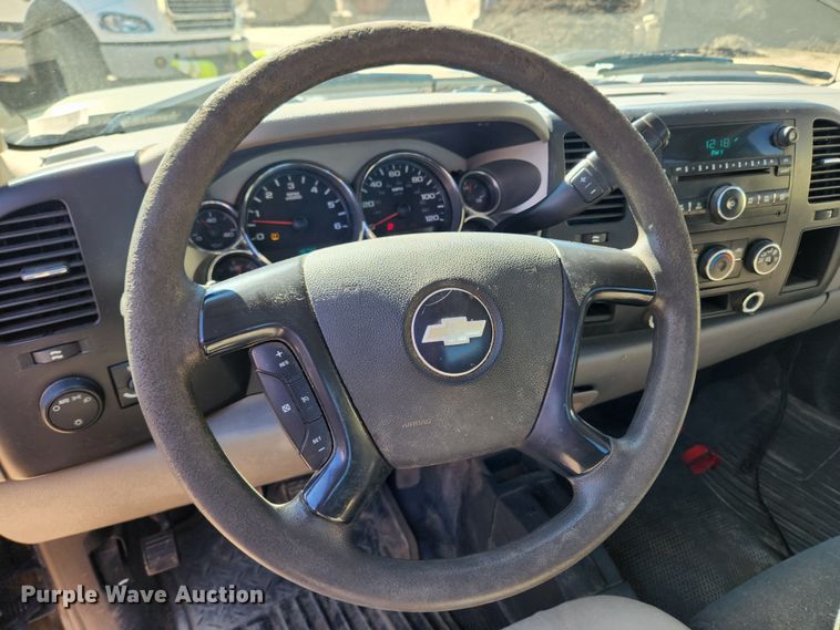 image for item JB9489 2007 Chevrolet Silverado 2500HD  pickup truck