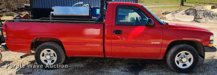 image for item JB9490 2002 Chevrolet Silverado 1500  pickup truck