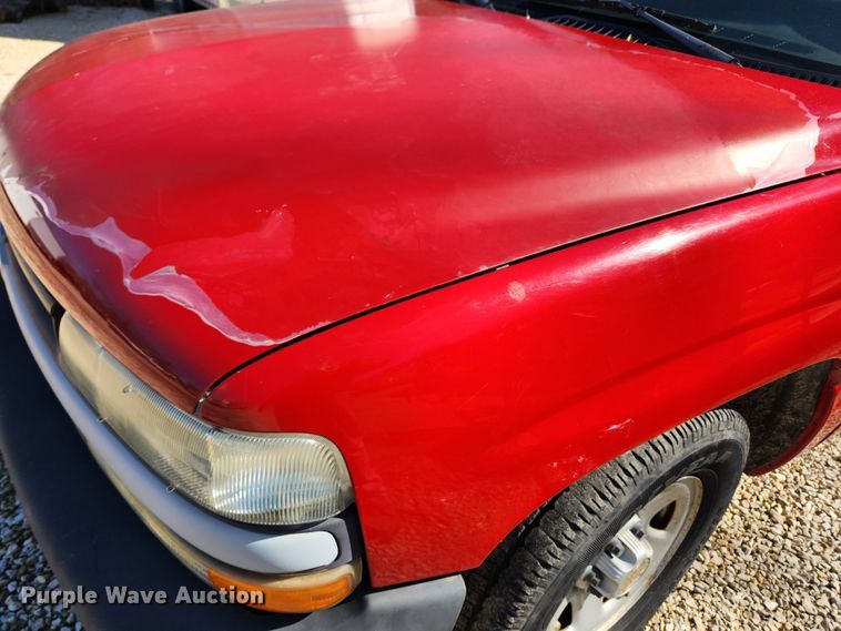 image for item JB9490 2002 Chevrolet Silverado 1500  pickup truck