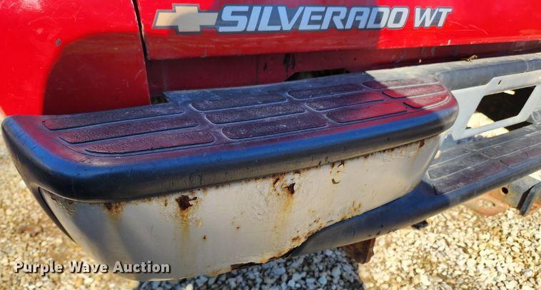 image for item JB9490 2002 Chevrolet Silverado 1500  pickup truck