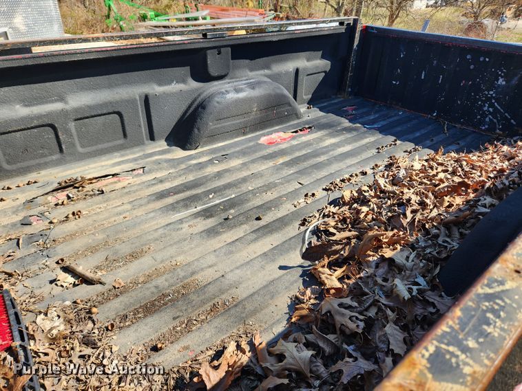 image for item JB9490 2002 Chevrolet Silverado 1500  pickup truck