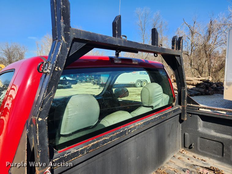 image for item JB9490 2002 Chevrolet Silverado 1500  pickup truck