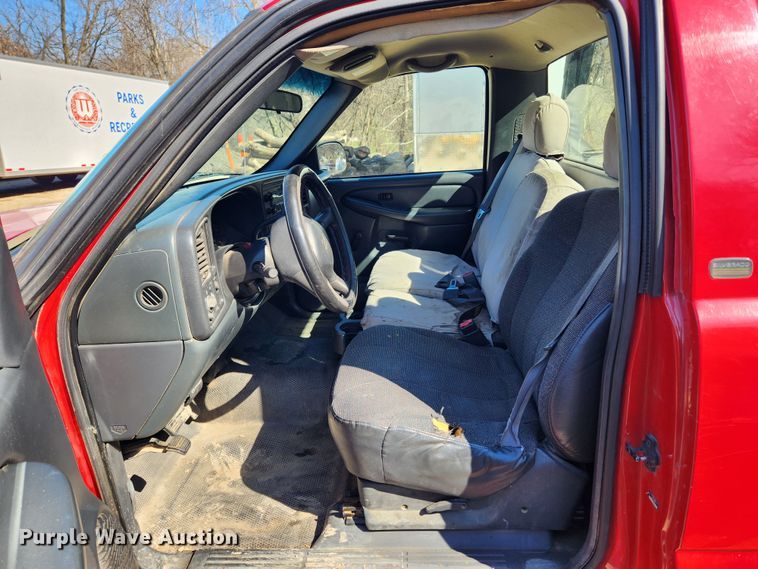 image for item JB9490 2002 Chevrolet Silverado 1500  pickup truck