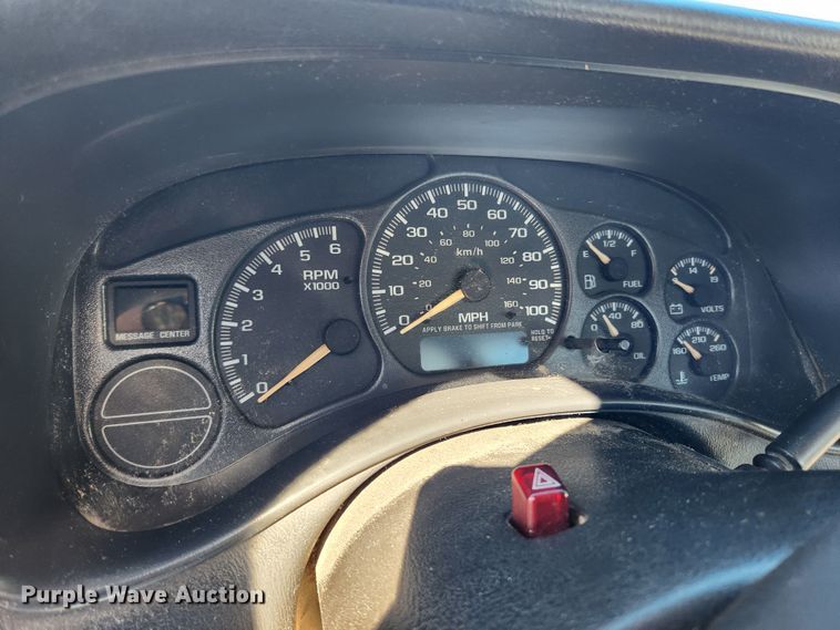 image for item JB9490 2002 Chevrolet Silverado 1500  pickup truck