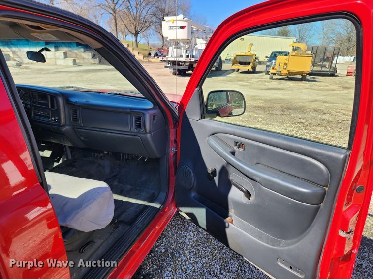 image for item JB9490 2002 Chevrolet Silverado 1500  pickup truck