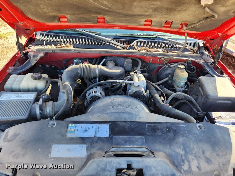 image for item JB9490 2002 Chevrolet Silverado 1500  pickup truck