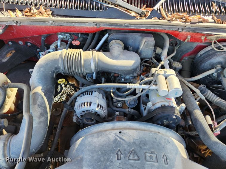 image for item JB9490 2002 Chevrolet Silverado 1500  pickup truck