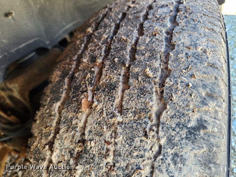 image for item JB9490 2002 Chevrolet Silverado 1500  pickup truck