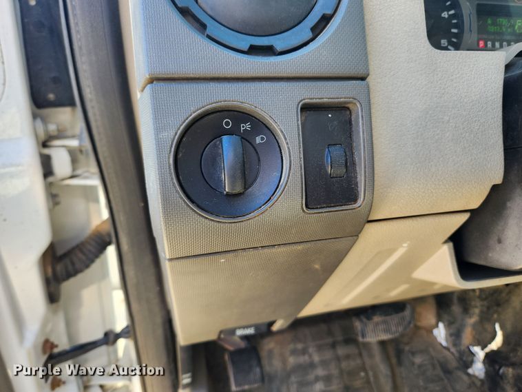 image for item JB9491 2008 Ford F350 Super Duty XL  dump bed pickup truck