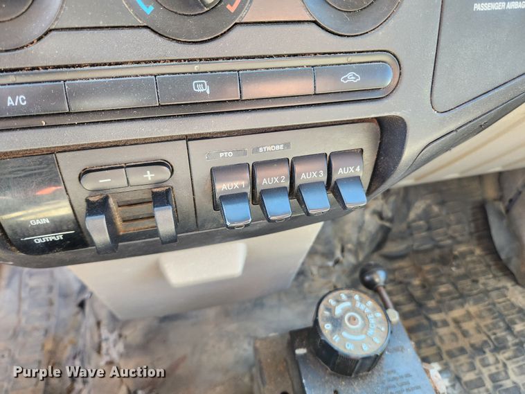 image for item JB9491 2008 Ford F350 Super Duty XL  dump bed pickup truck