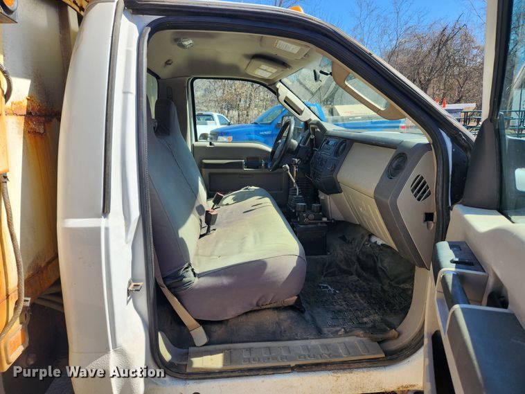 image for item JB9491 2008 Ford F350 Super Duty XL  dump bed pickup truck