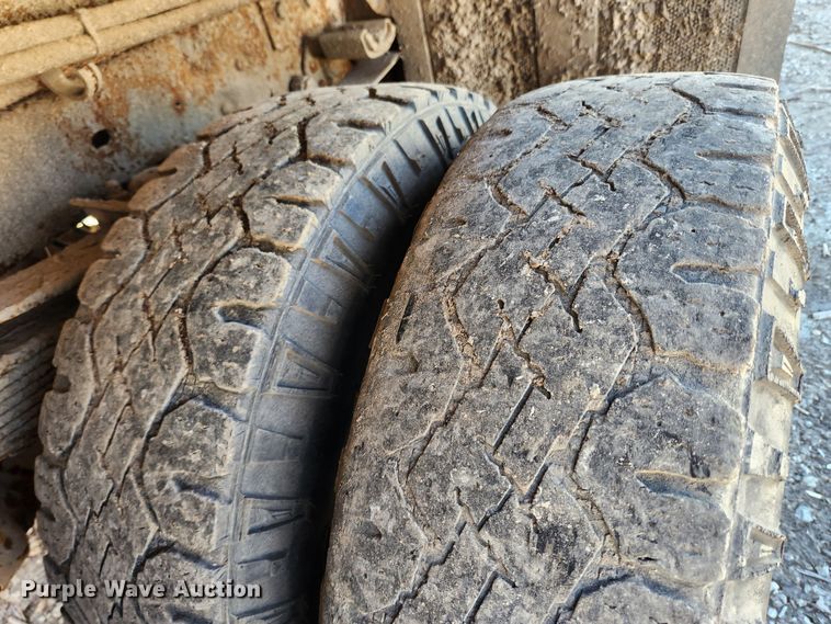 image for item JB9491 2008 Ford F350 Super Duty XL  dump bed pickup truck