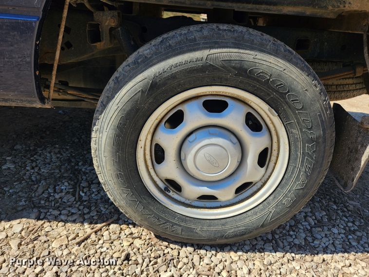 image for item JB9492 2011 Ford F150 XL  pickup truck