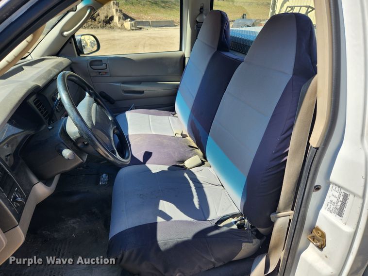 image for item JB9493 2001 Dodge Dakota  pickup truck