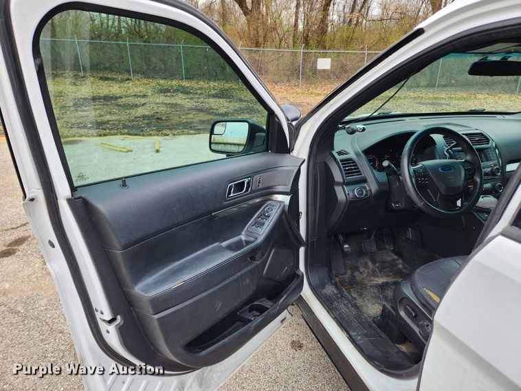 image for item JB9501 2017 Ford Explorer Police Interceptor  SUV