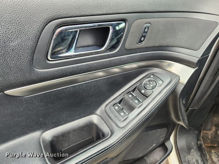 image for item JB9501 2017 Ford Explorer Police Interceptor  SUV