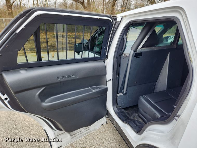 image for item JB9501 2017 Ford Explorer Police Interceptor  SUV