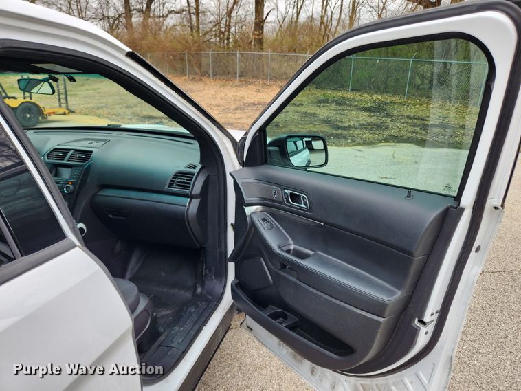 image for item JB9501 2017 Ford Explorer Police Interceptor  SUV