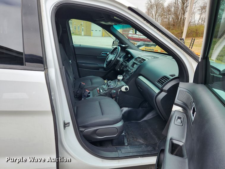 image for item JB9501 2017 Ford Explorer Police Interceptor  SUV