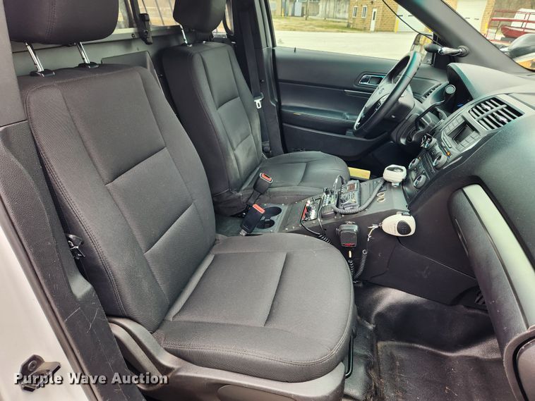 image for item JB9501 2017 Ford Explorer Police Interceptor  SUV