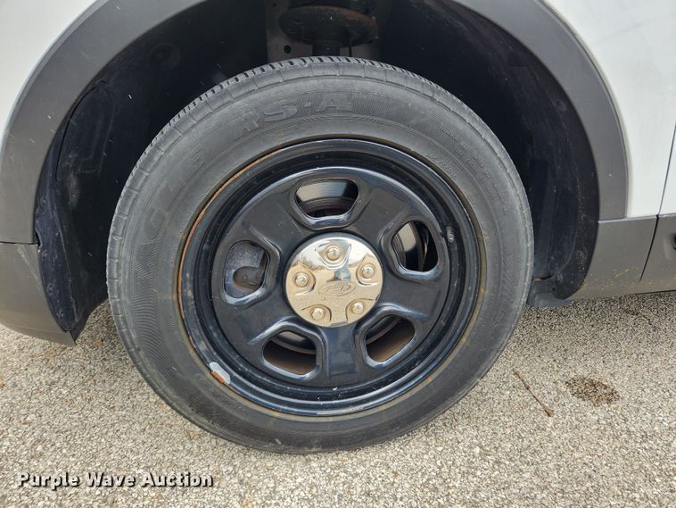 image for item JB9501 2017 Ford Explorer Police Interceptor  SUV