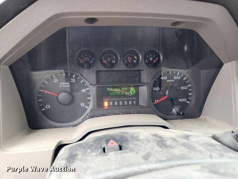 image for item JB9502 2009 Ford F350 Super Duty XL  dump bed pickup truck